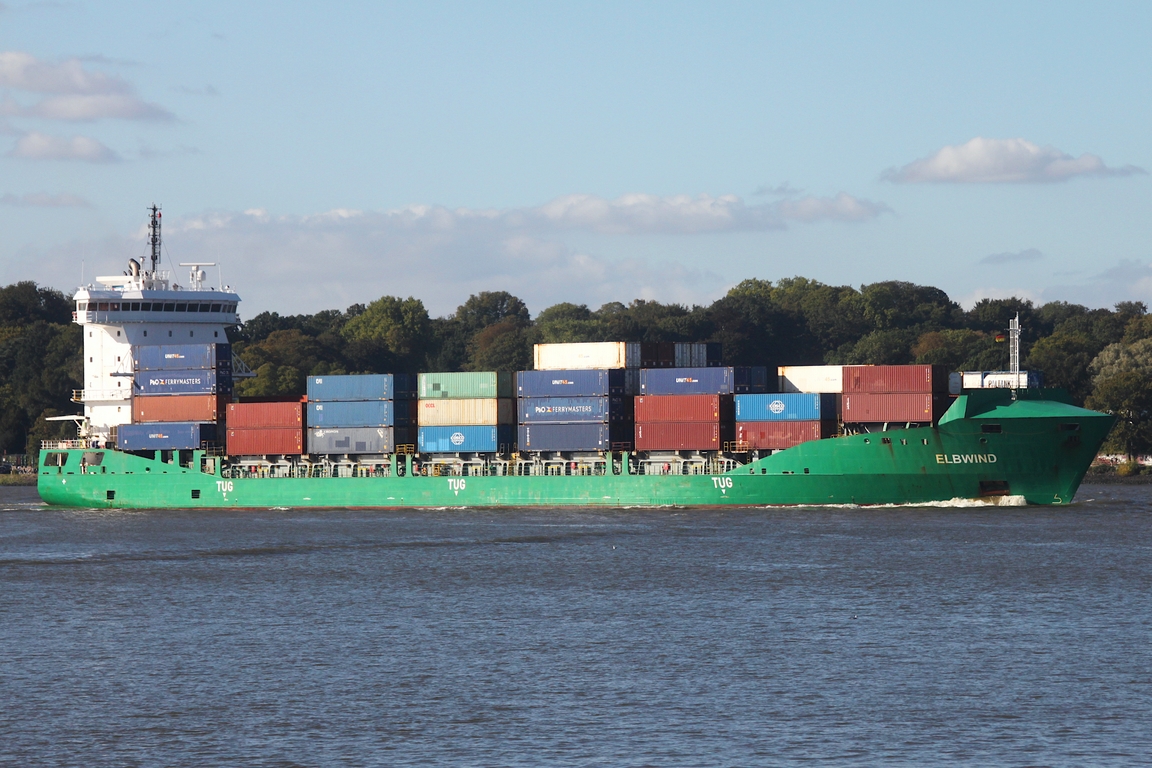 Containerfrachtschiff ELBWIND (IMO 9483334); Datum: 22.09.2026; Aufnahmeort: Elbe/Hafen Hamburg, Deutschland.