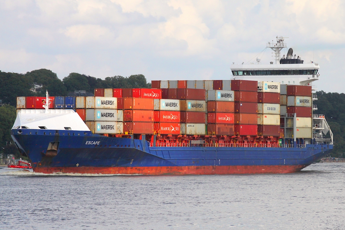Containerfrachtschiff ESCAPE (IMO 9491501); Datum: 08.08.2025; Aufnahmeort: Elbe/Hafen Hamburg, Deutschland.