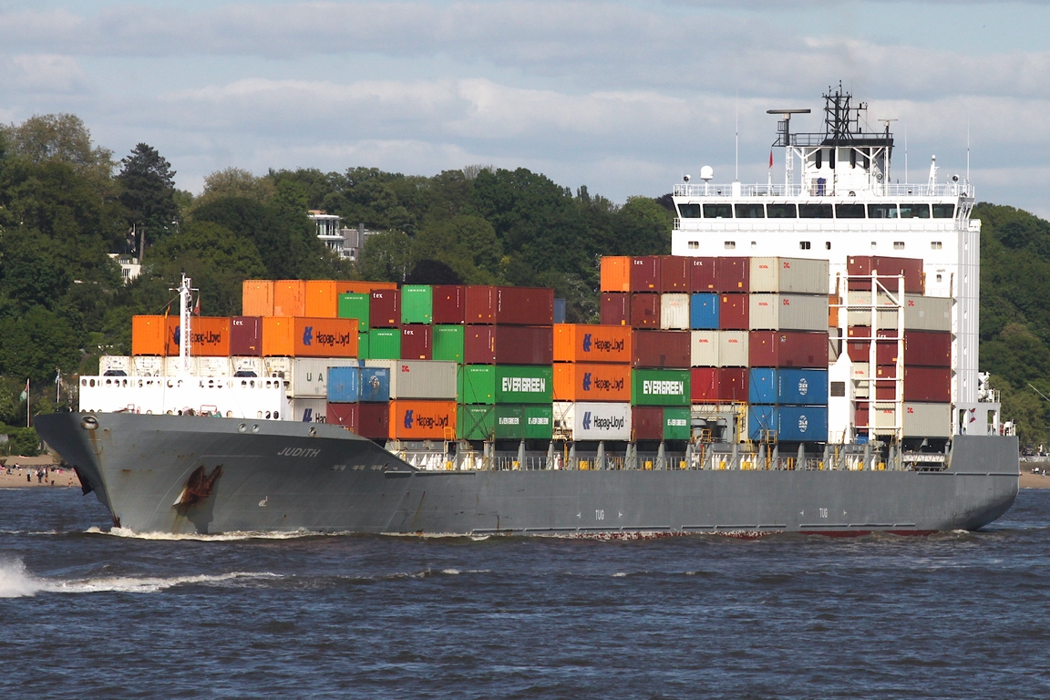 Containerfrachtschiff JUDITH (IMO 9359260); Eigner/Betreiber: Unifeeder; Datum: 08.05.2026; Aufnahmeort: Elbe/Hafen Hamburg, Deutschland.