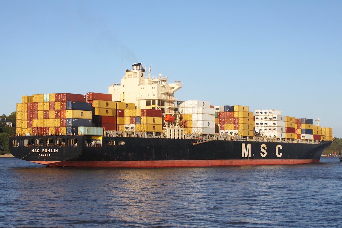 Containerfrachtschiff POH LIN (IMO 9279977); Datum: 25.09.2026; Aufnahmeort: Elbe/Hafen Hamburg, Deutschland.