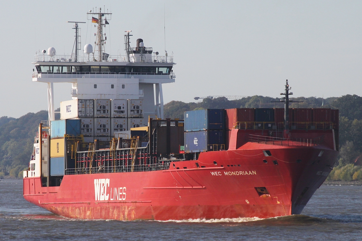 Containerfrachtschiff WEC MONDRIAAN (IMO 9354363); Eigner/Betreiber: WEC; Datum: 05.10.2026; Aufnahmeort: Elbe/Hafen Hamburg, Deutschland.