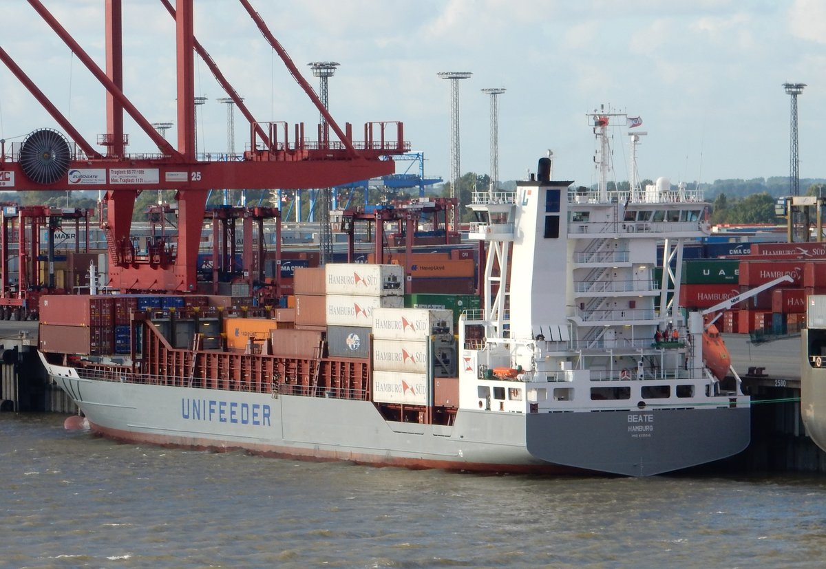 Containerschiff BEATE am 29.08.16 in Bremerhaven