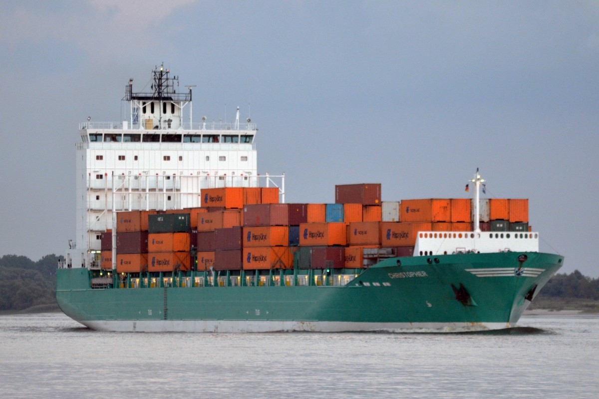 Containerschiff  Christopher  Heimathafen St. Johns  IMO: 9359260, Baujahr 2008. In Wedel am 25.09.15  auslaufend  von  Hamburg beobachtet.