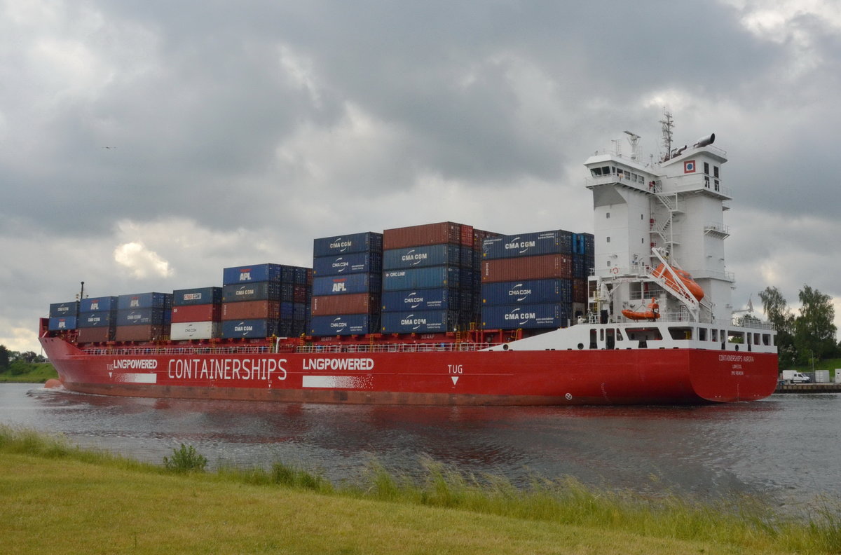 CONTAINERSHIPS AURORA, Feederschiff, Baujahr: 2006, IMO: 9336244, TEU 850, Länge: 155.15 m, 
Breite: 22.00 m, Geschwindigkeit: 20.00 kn, 06.06.2020 bei Sehestedt auf dem NOC Richtung Kiel.
