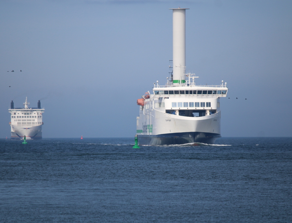 Copenhagen und Skane im Seekanal von Warnemünde.26.03.2022