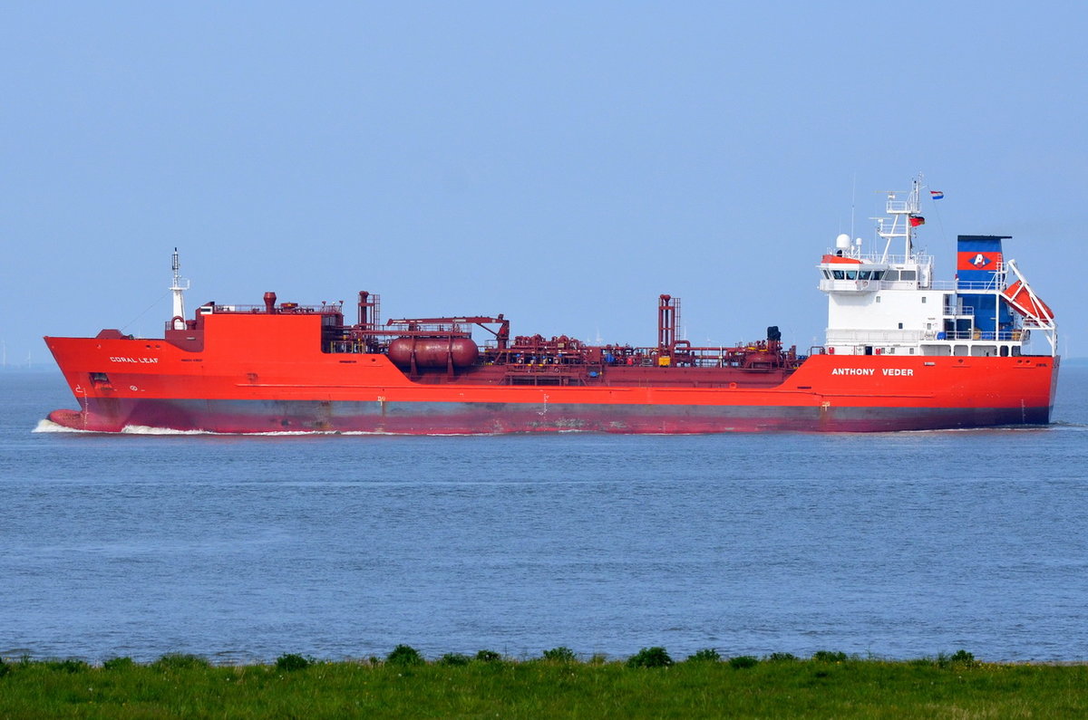 CORAL LEAF , LPG Tanker , IMO 9404625 , Baujahr 2008 , 108 × 16.8m , 14.05.2017  Cuxhaven
