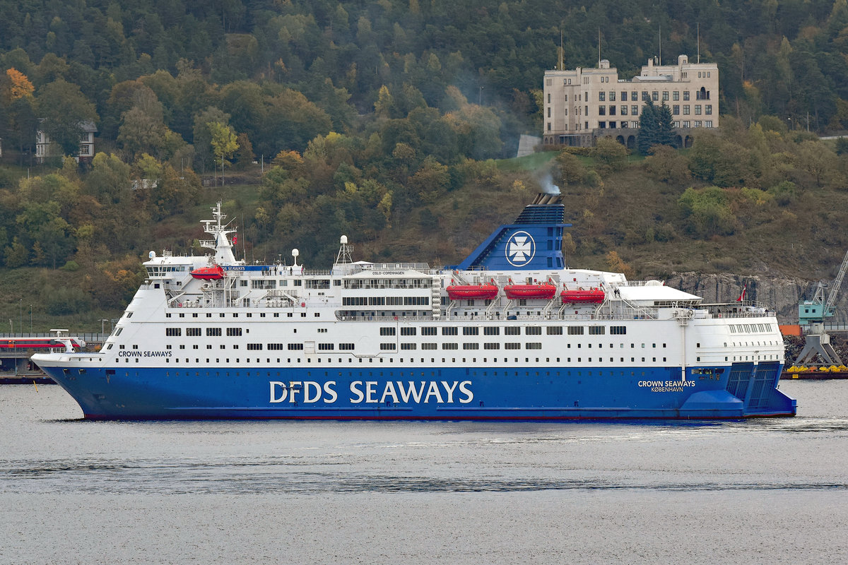Crown Seaways (IMO 8917613) einlaufend Oslo am 04.10.2017