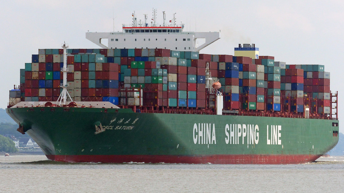  CSCL Saturn  17.06.2018 auf der Elbe passiert Hamburg/Wedel
completion year: 2012 / 01 
overall length (m): 366,10 
overall beam (m): 51,30 
maximum draught (m): 15,00 
maximum TEU capacity: 14300 
deadweight (ton): 142.500 
gross tonnage (ton): 158.000 
