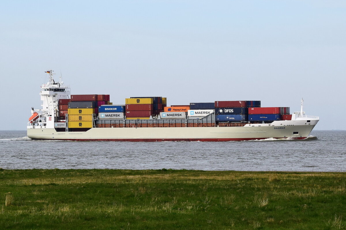 DAGMAR , Feederschiff , IMO 9354399 , Baujahr 2006 , 134.44 x 22.5 m , 868 TEU , Cuxhaven , 21.04.2022