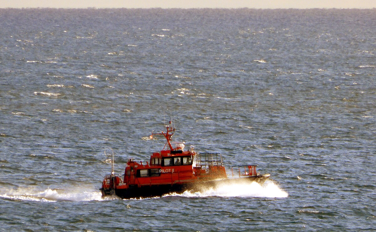 Das 15m lange Lotsenboot PILOT II (MMSI:219023945) vor Gedser am 21.11.25.