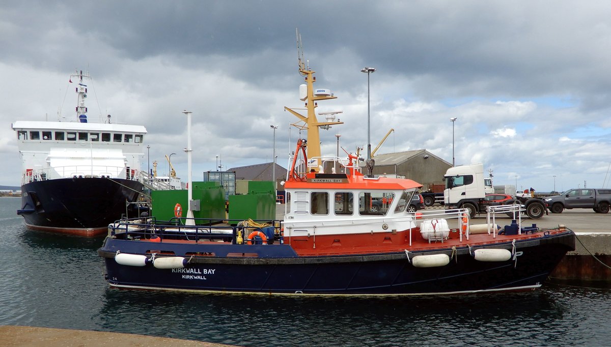 Das 16m lange Lotsenboot Kirkwall Bay am 20.06.19 in Kirkwall