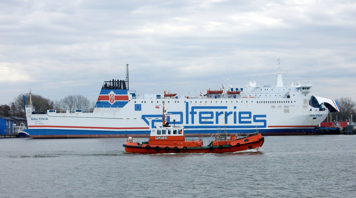 Das 20m lange Lotsenboot PILOT 63 am 07.03.19 in Swinemünde