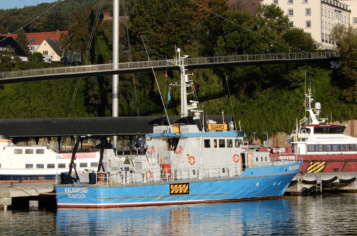 Das 27m lange Schiff KALKGRUNDE der Küstenwache am 07.10.21 in Sassnitz