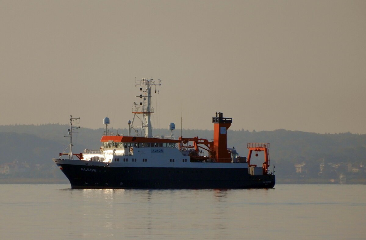 Das 55m lange Offshore Unterstützungsschiff ALKOR am 07.10.21 vor Sassnitz.