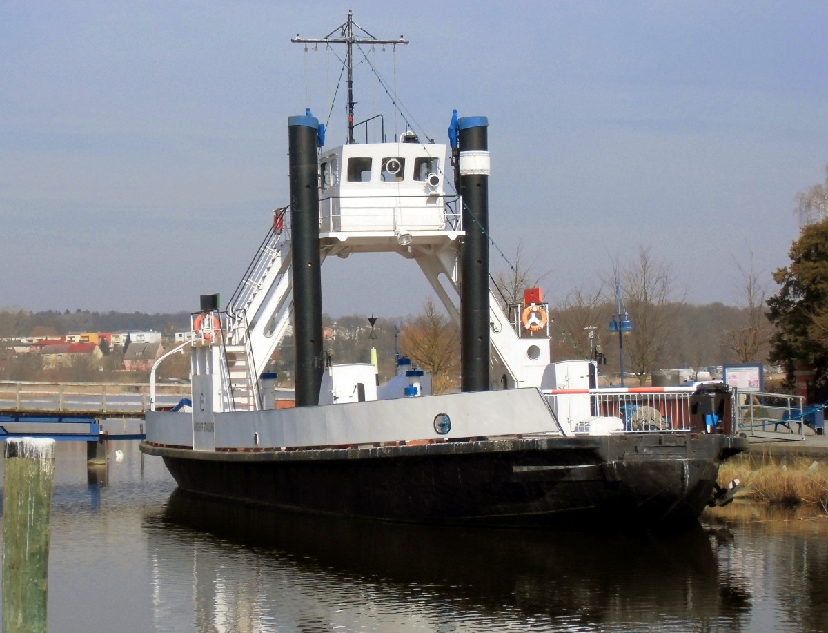 Das älteste noch existierende Eisenbahnfährschiff der Welt. Die  Stralsund  im Hafenmuseen von Wolgast am 20.03.15.