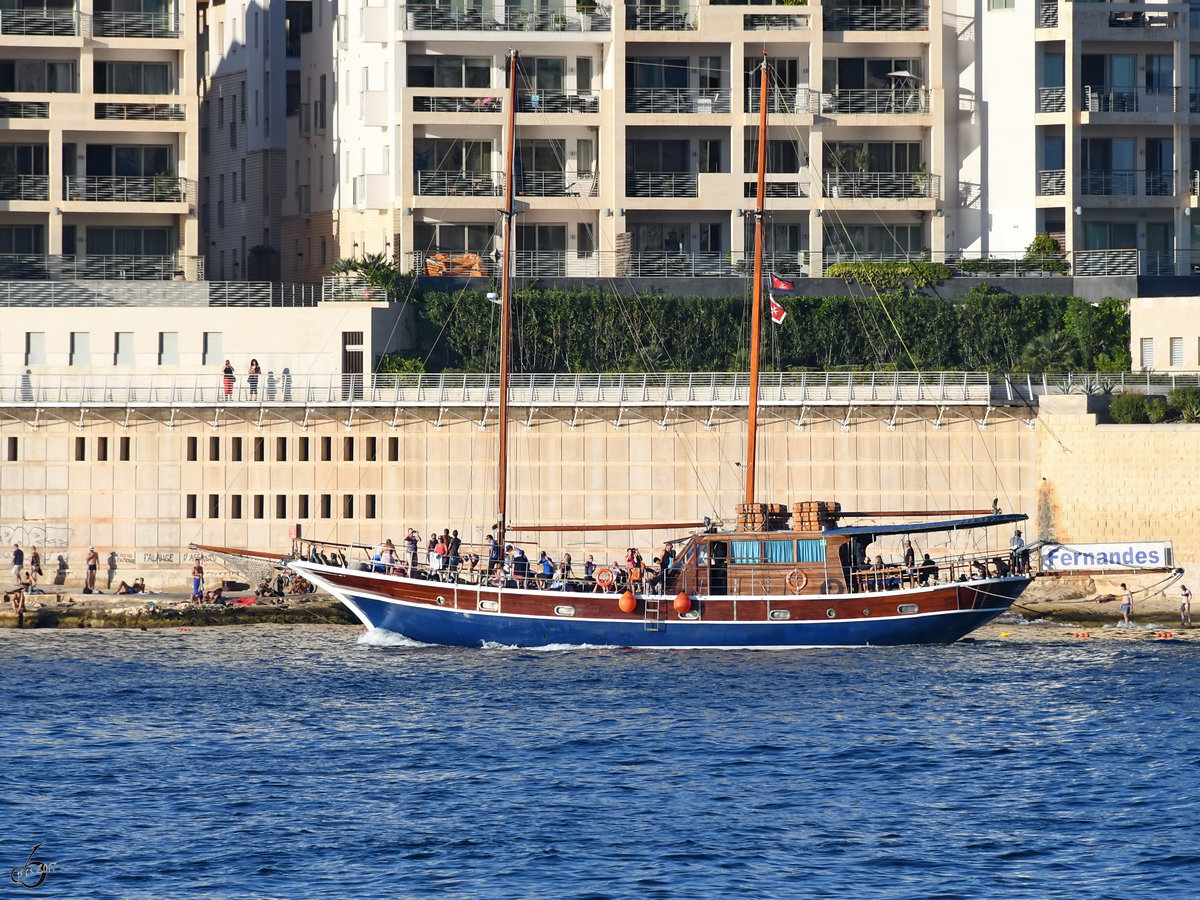 Das Ausflugsschiff  Fernandes  im Marsamxett Hafen. (Sliema, Oktober 2017)