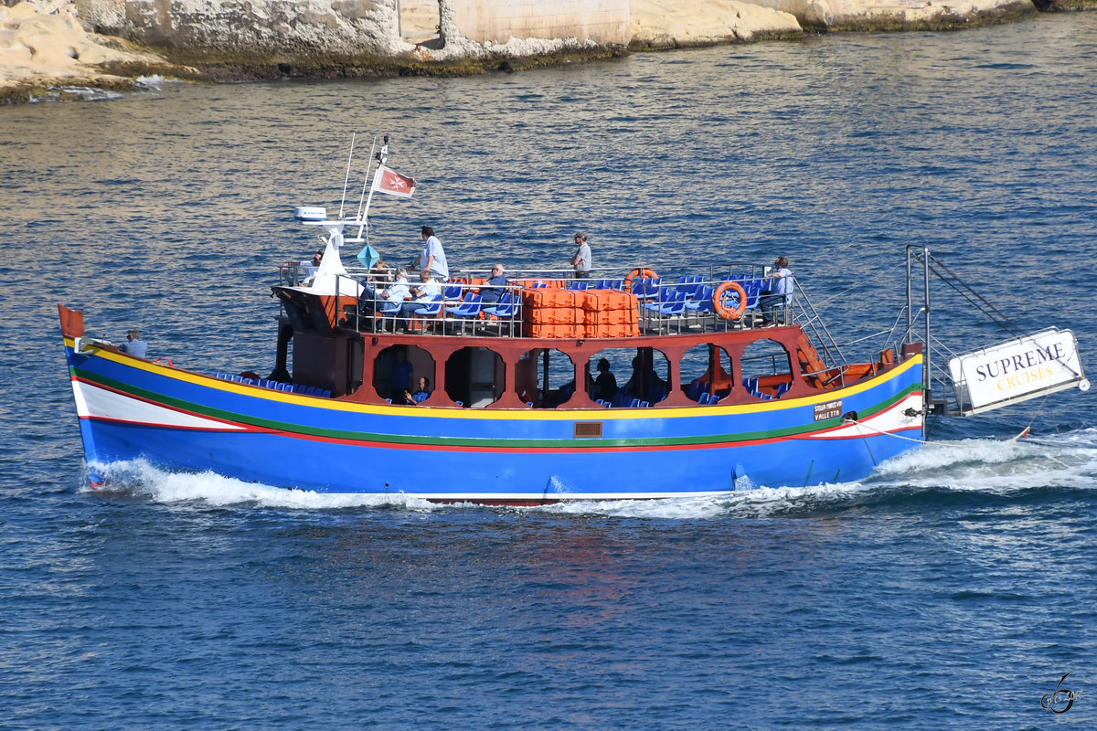Das Ausflugsschiff  Stella Maris VIII  im Hafen von Valletta. (Oktober 2017)
