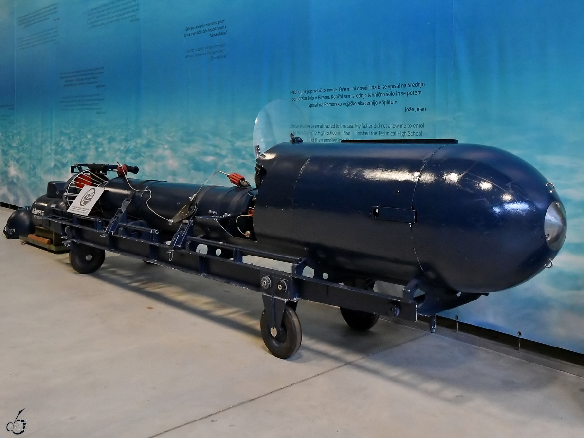 Das bemannte Torpedo R-1 wurde erstmals 1975 in Belgrad vorgestellt. (Park der Militärgeschichte Pivka, August 2019)