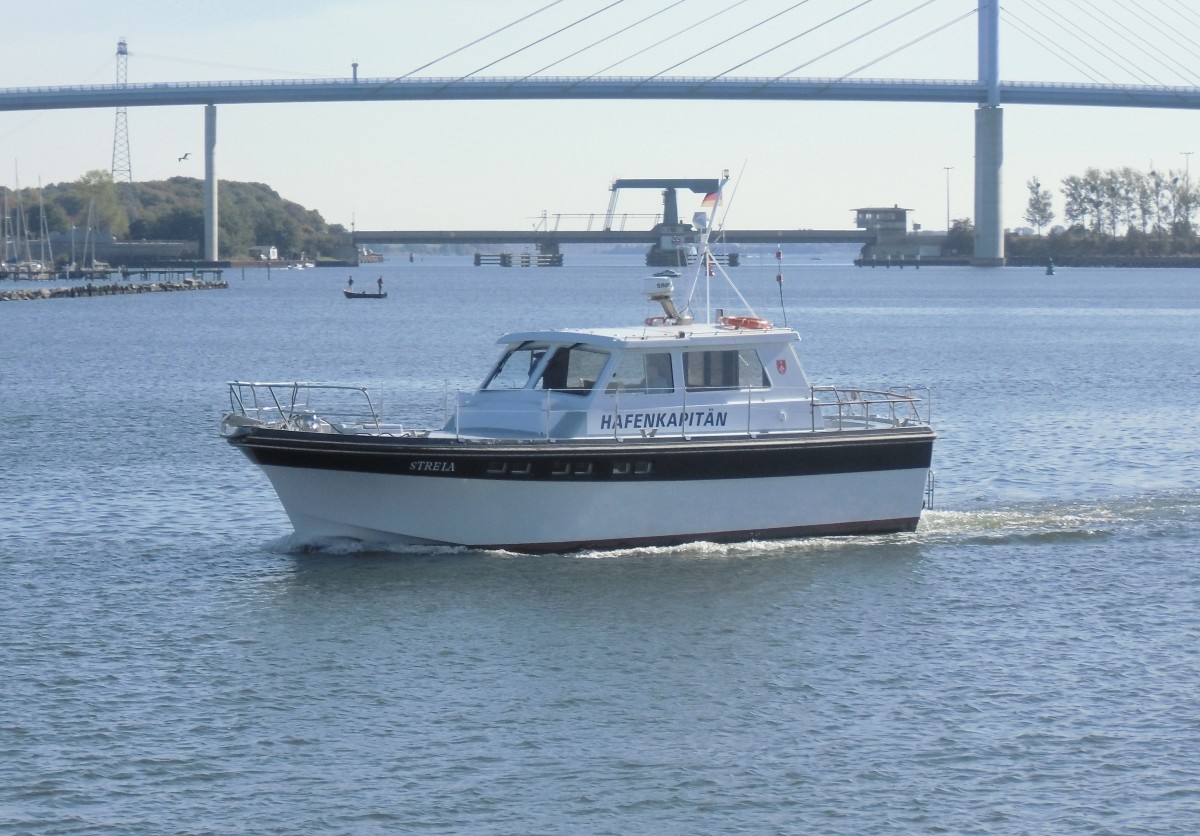 Das Boot des Hafenkapitäns, die Strela, von Stralsund am 02.10.15.