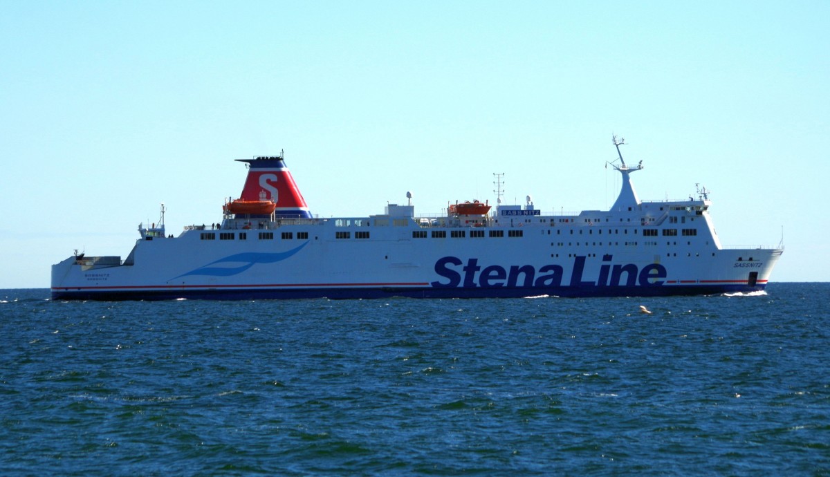 Das Fährschiff  Sassnitz  am 04.04.15 vor Sassnitz