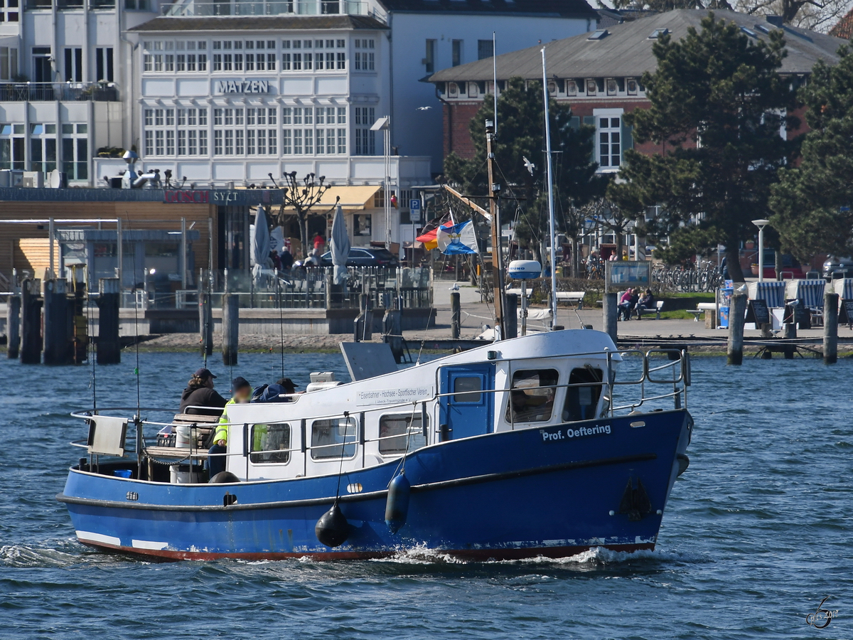 Das Fahrgastschiff  Prof. Oeftering  Anfang April 2019 in Travemünde.