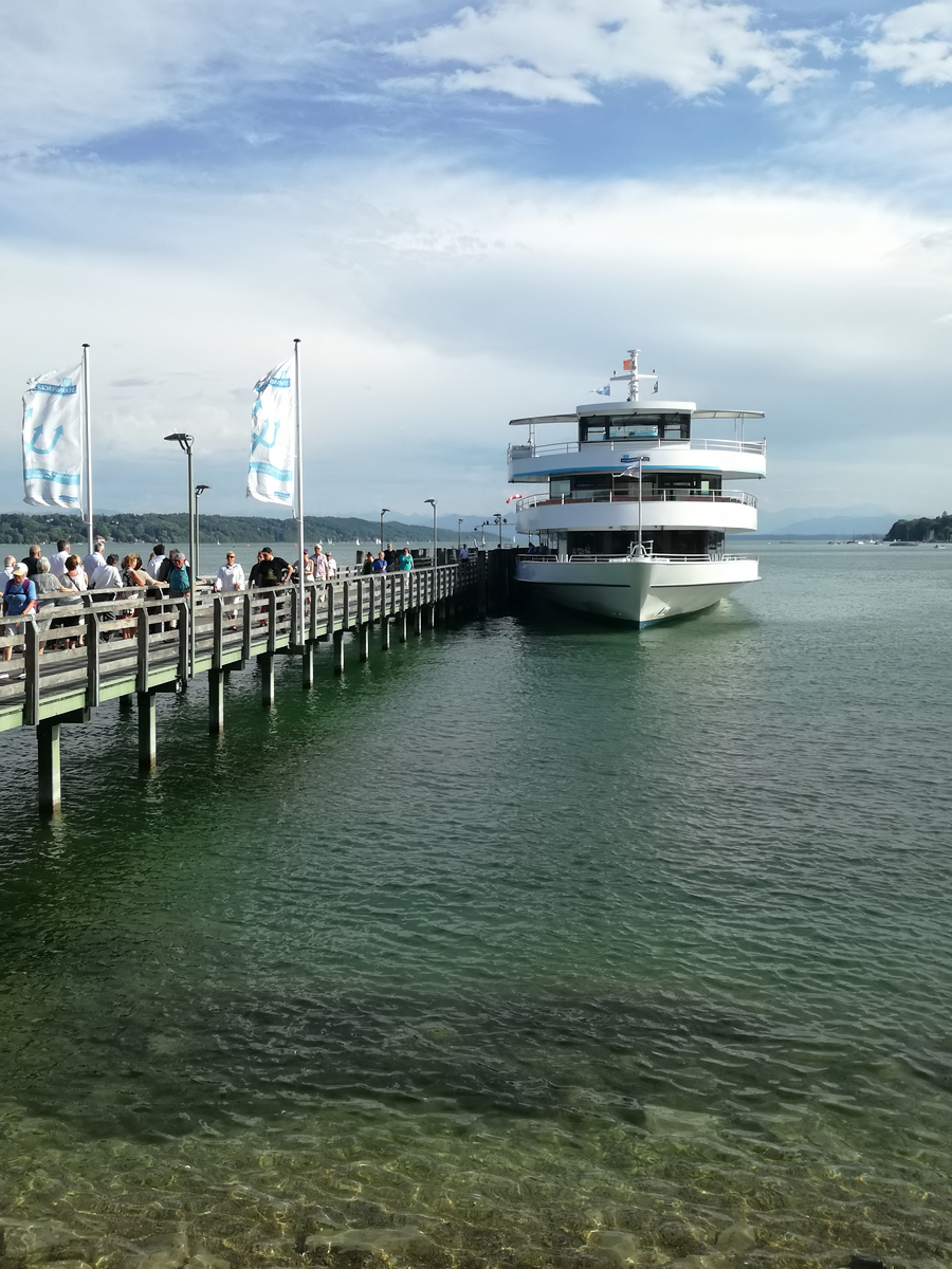 Das Fahrgastschiff  Seeshaupt  auf dem Starnberger See. (Juli 2017)