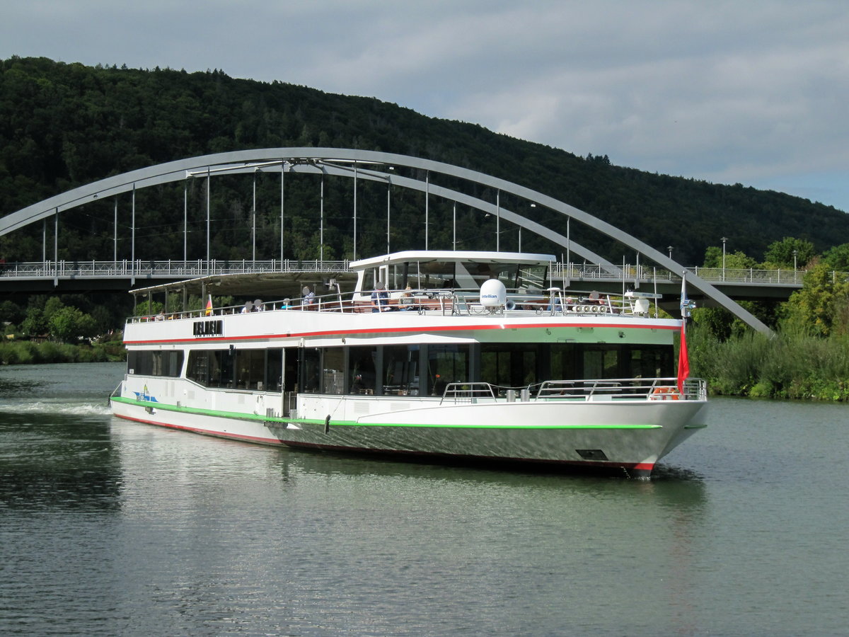 Das FGS Kelheim (04812260 , 49,90 x 10,10m) legte am 13.09.2019 vom Anleger in Riedenburg ab und fuhr auf dem Main-Donau-Kanal zu Tal Richtung Kelheim.