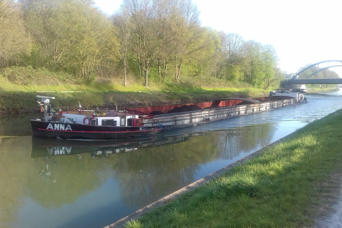 Das GMS ANNA, ENI 08348109, gebaut in der Lankewerft Berlin-Spandau, am 15.04.2020 auf dem Rhein-Herne-Kanal bei Henrichenburg, Castrop-Rauxel.