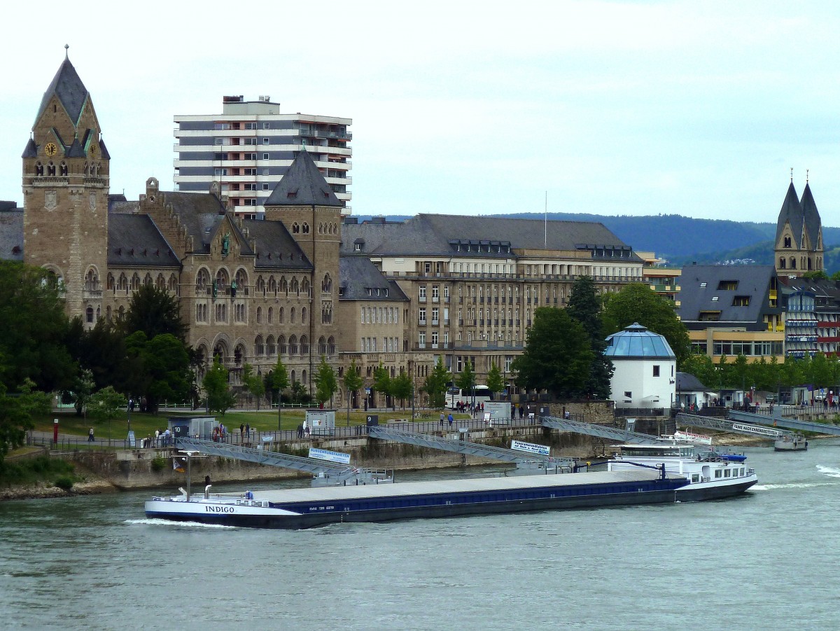 Das GMS Indigo rheinaufwärts unterwegs in Koblenz am 31.05.2015