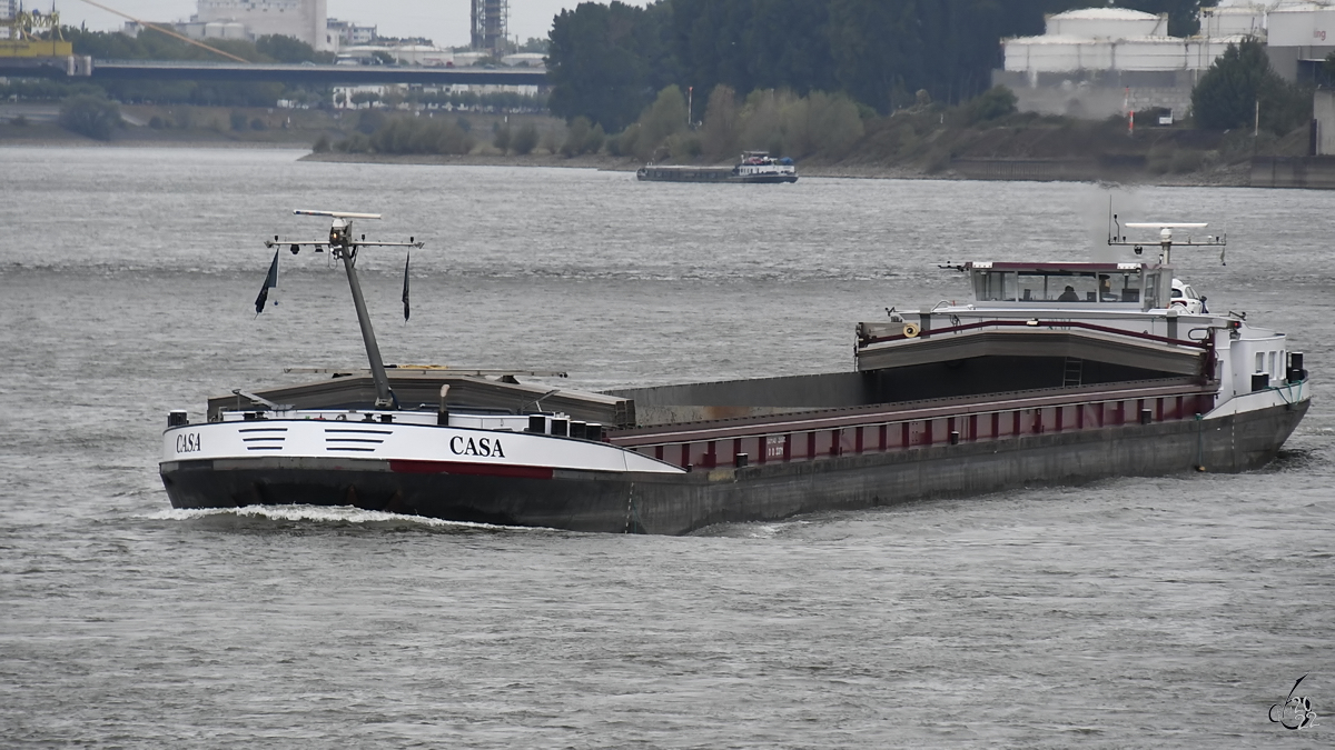 Das Gütermotorschiff CASA (ENI: 06002371) war Ende August 2022 in Duisburg unterwegs.