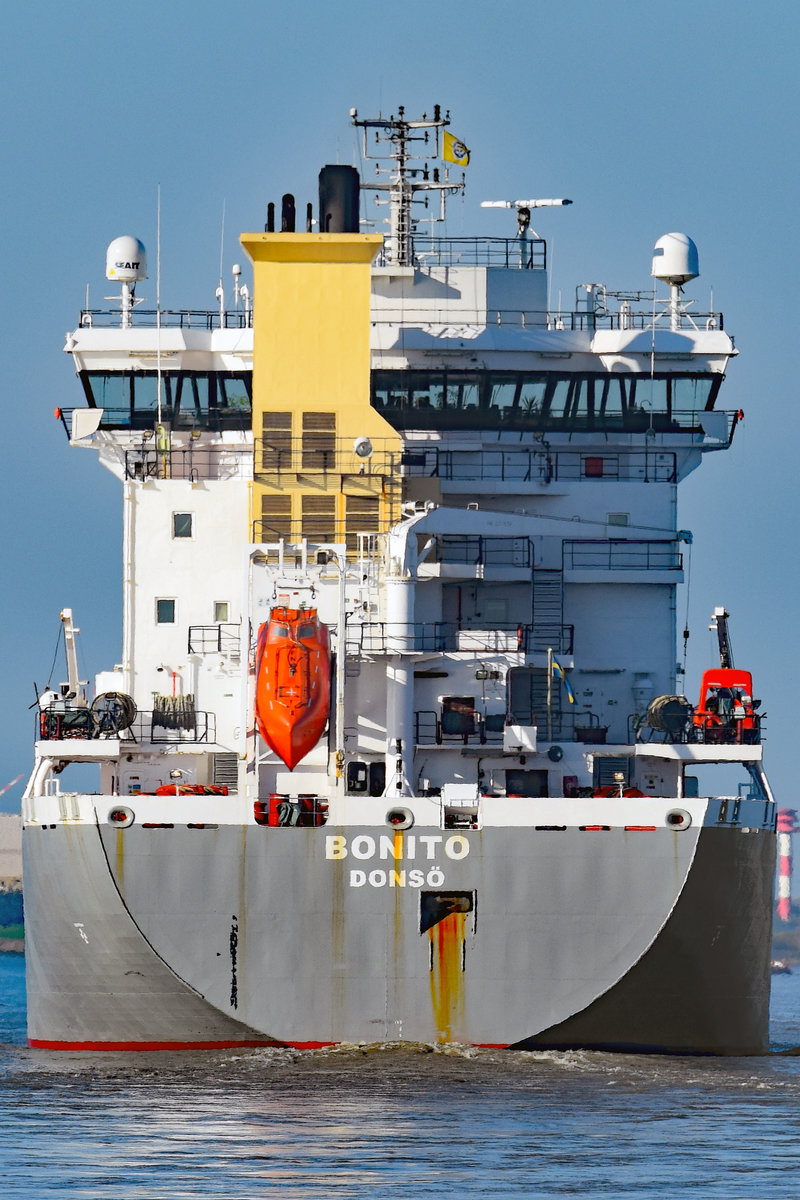 Das Heck der BONITO (IMO-Nummer:9255270). Elbe, Oktober 2017. 