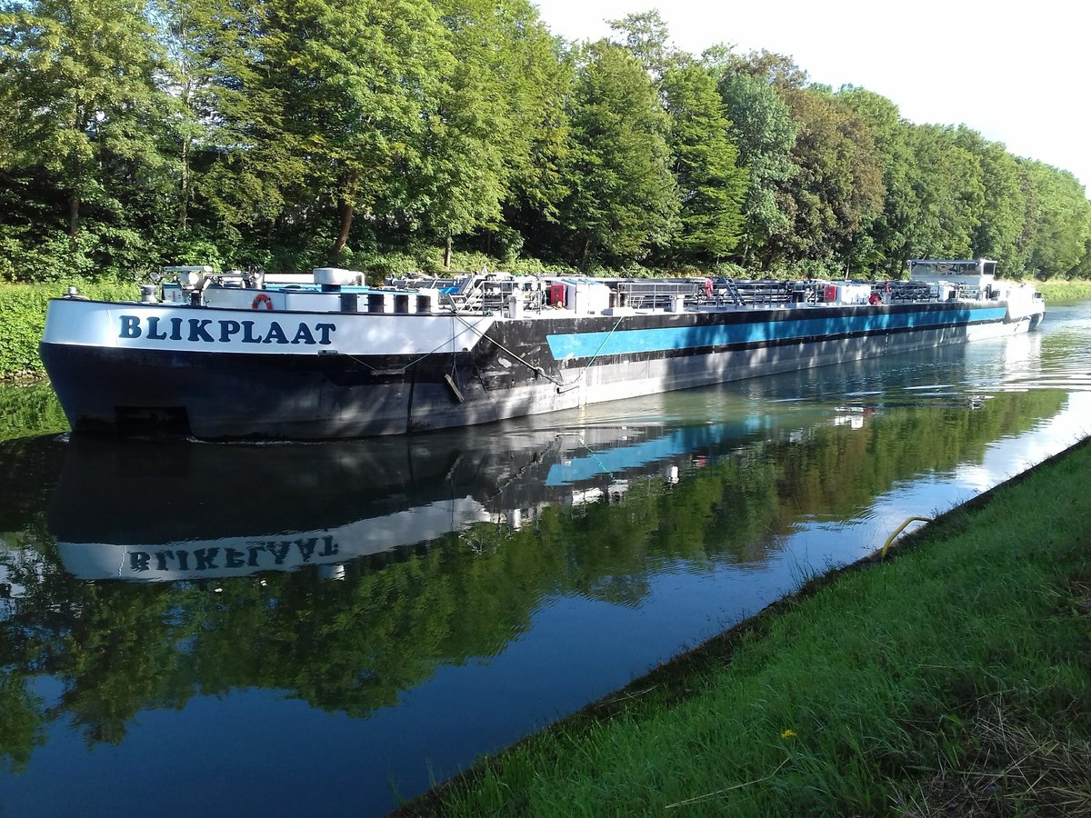 Das holländische TMS BLIKPLAAT, ENI: 2332821, Millingen a/d Rijn/NL, am 11.07.2020 auf dem Rhein-Herne-Kanal bei Henrichenburg, Castrop-Rauxel.