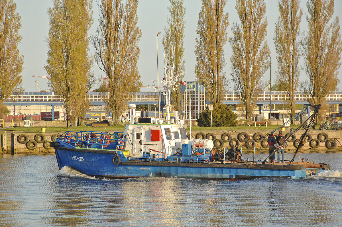 Das hydrographische Schiff Malwina im Hafen von Świnoujście (Swinemünde). Aufnahme: 5. Mai 2016.