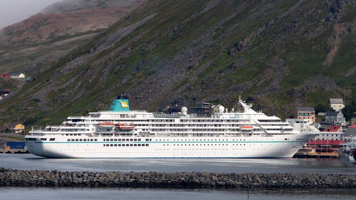 Das Kreuzfahrtschiff Amadea am 21.07.2014 im Hafen von Honningsvag.