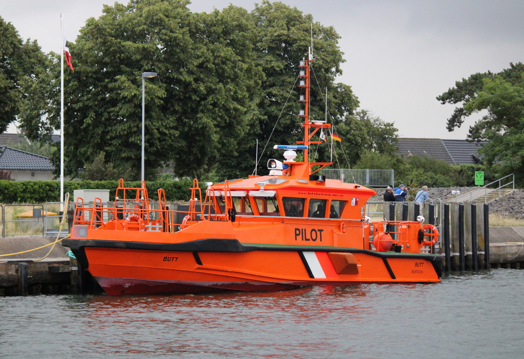 das Lotsenboot BUTT am 23.07.2021 in Hohe Düne.