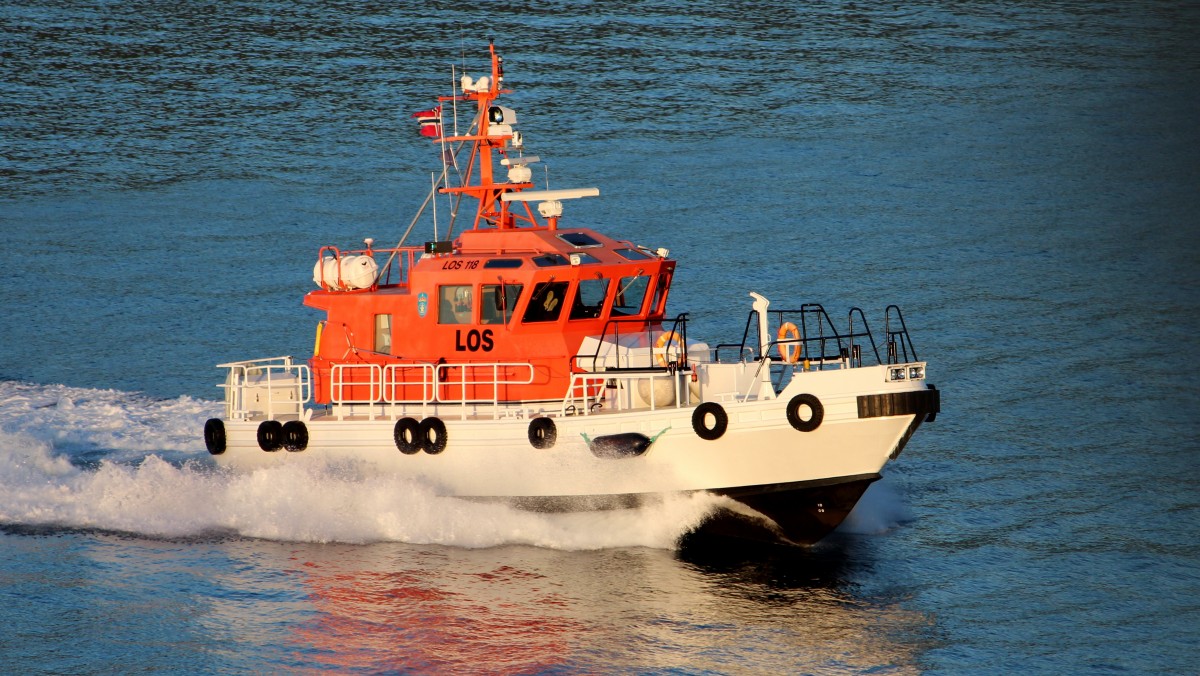 Das Lotsenboot Los 118 am 19.07.2014 vor Alesund.