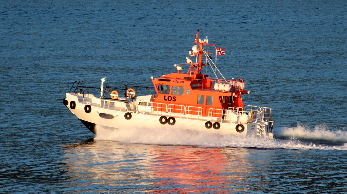 Das Lotsenboot Los 118 am 19.07.2014 vor Alesund.