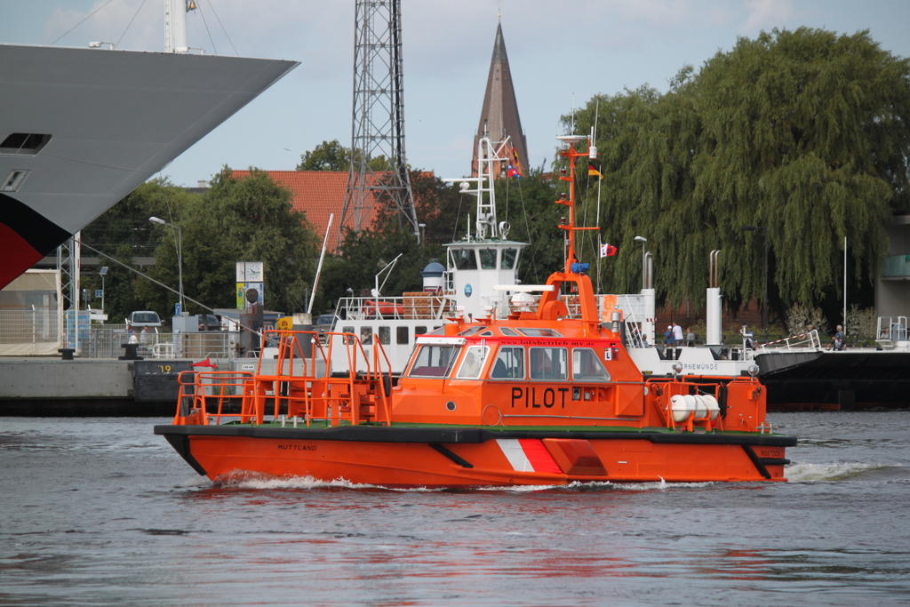das Lotsenboot Muttland in Warnemünde am 05.08.2017 