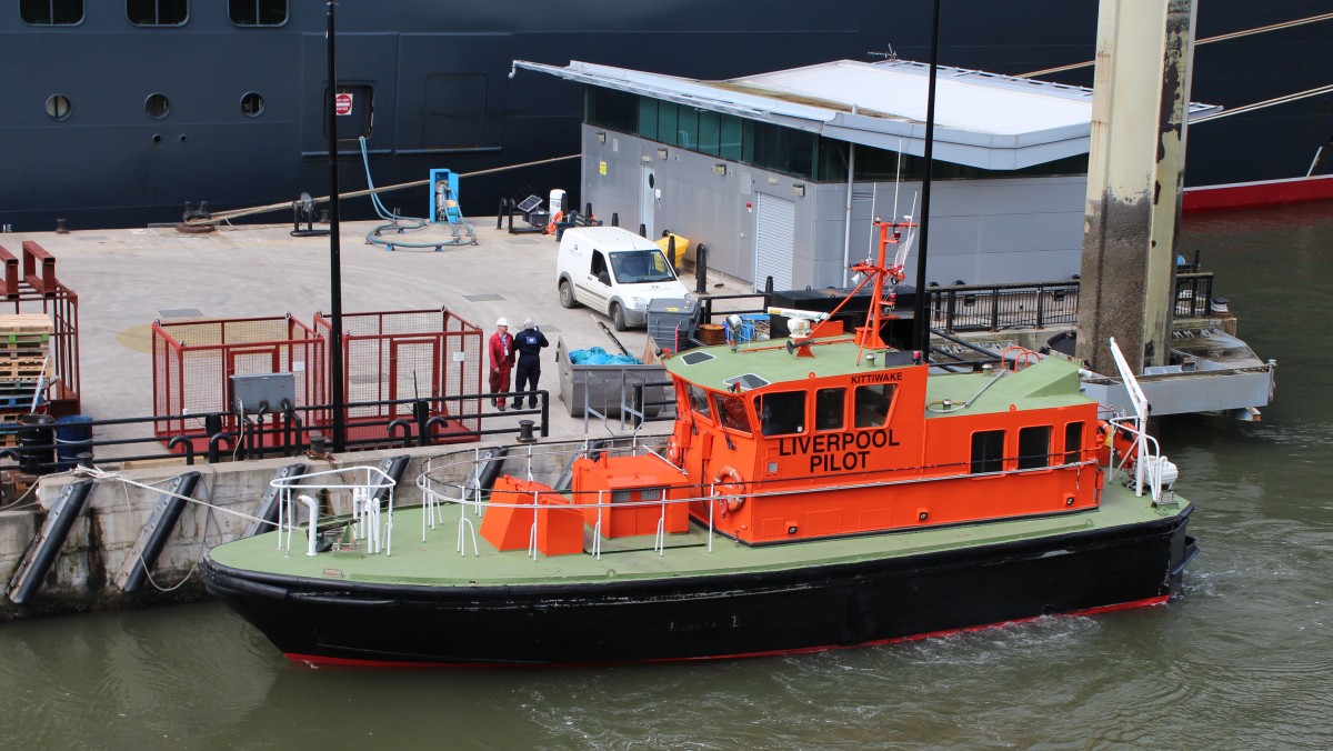 Das Lotzenboot PV Kittiwake am 17.05.2013 im Hafen von Liverpool.