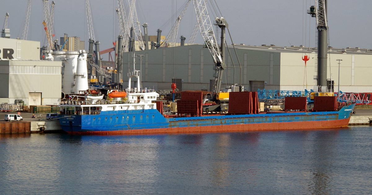 Das Mehrzweckfrachtschiff Sormovskiy 3055 am 28.03.17 in Rostock