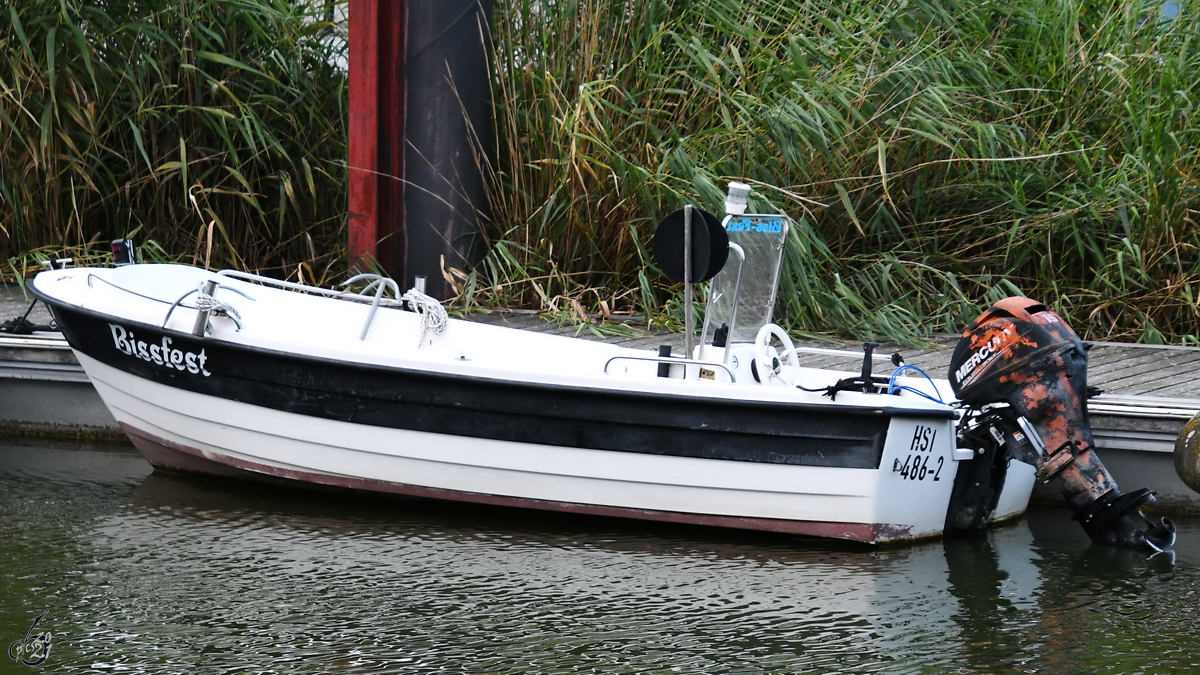 Das (Miet-)Motorboot BISSFEST pausierte Mitte August 2021 in Wolgast.