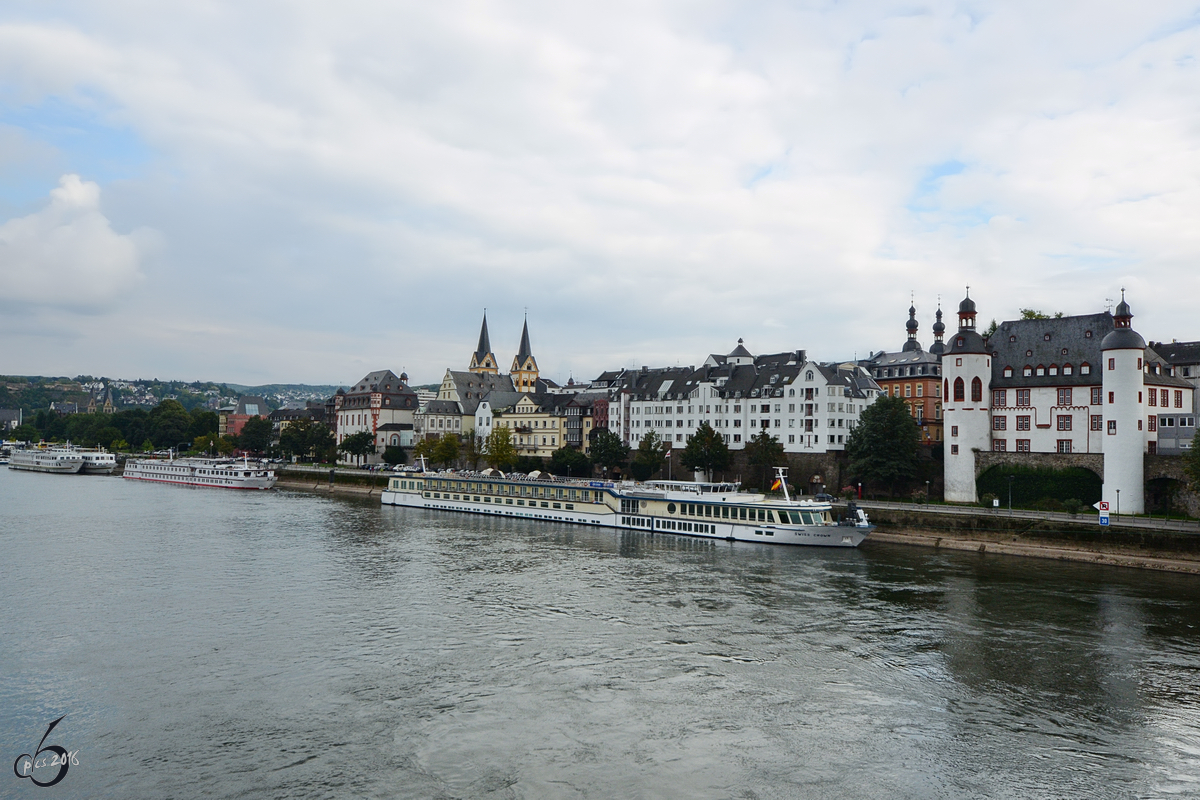 Das Peter-Altmeier-Ufer in Koblenz (September 2013)