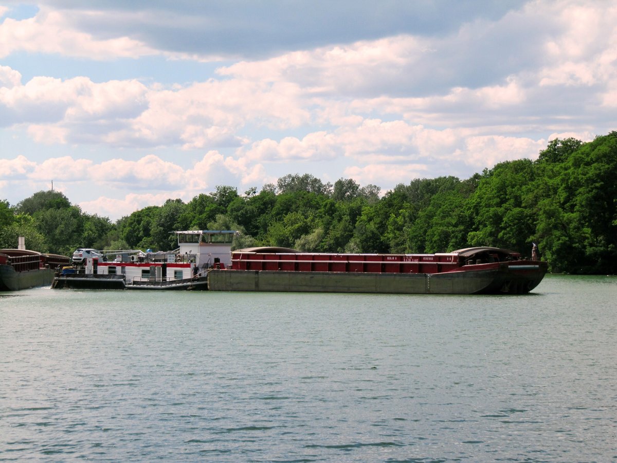 Das Schubboot  CHRIS-THO (04031450 , 23,65 x 8,20m) holte am 22.06.2020 einen gelöschten Leichter im Kriensee / Langerhanskanal ab um diesen zur Koppelstelle im Flakesee unterhalb der Schleuse Woltersdorf zu bringen.