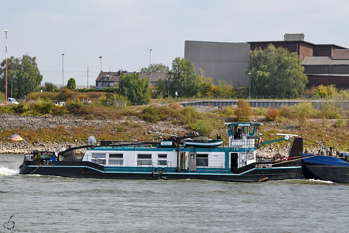 Das Schubboot EDDI (ENI: 05801380) war Ende August 2022 auf dem Rhein bei Duisburg zu sehen.