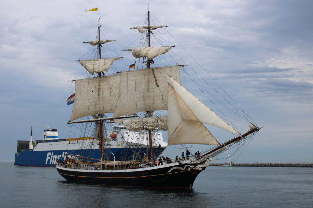 Das Segelschiff MORGENSTER(IMO: 5241659)beim Einlaufen in Warnemünde am 21.08.2020