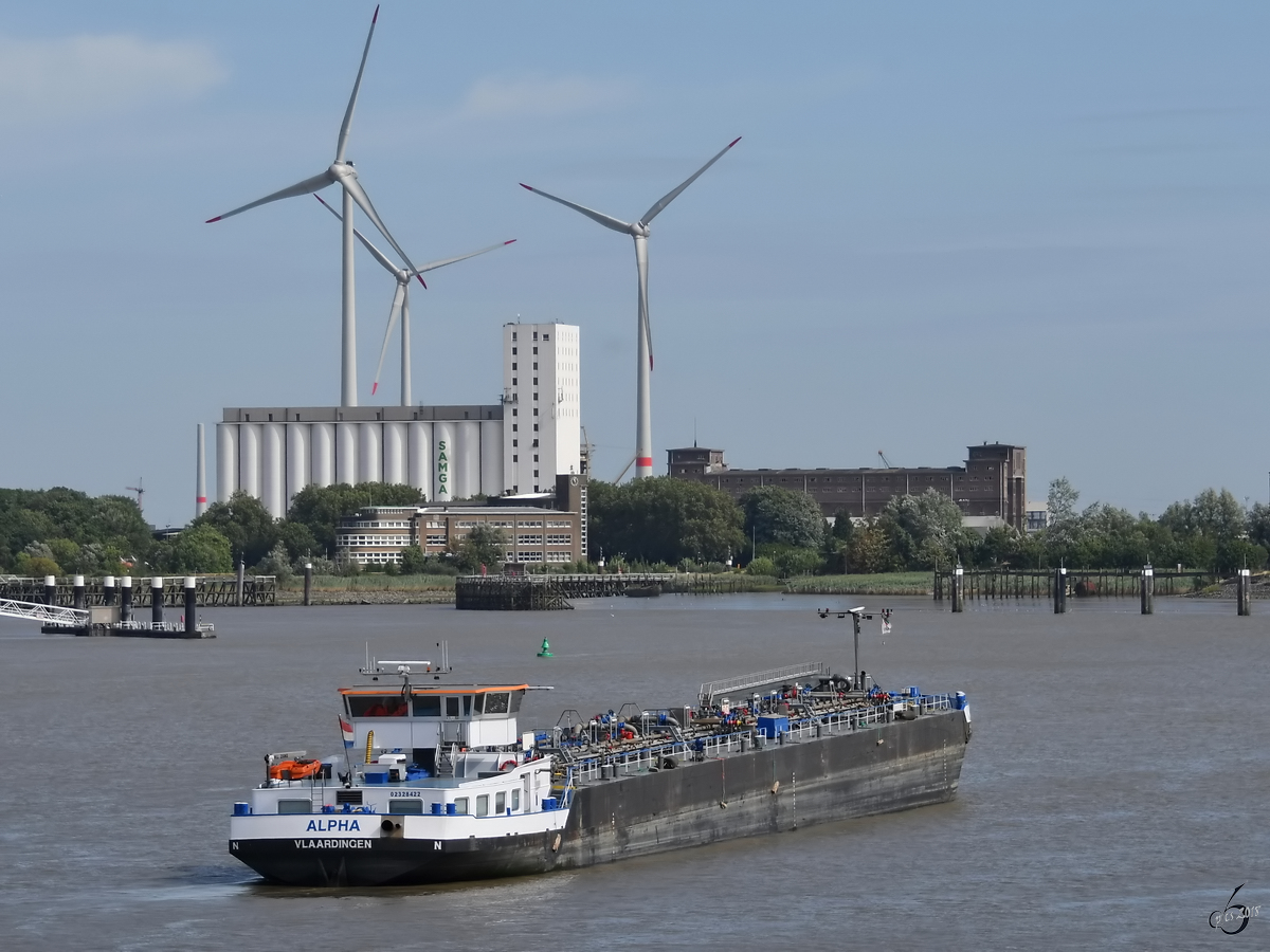 Das Tankschiff Alpha (ENI 02328422) Ende Juli 2018 auf der Schelde in Antwerpen.