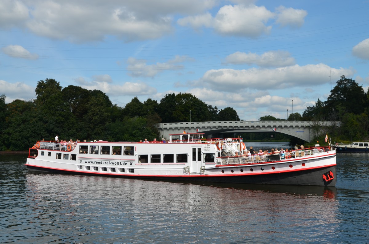 Das Traditionsschiff MS  Kreuz As  der Reederei Wolff (RRW).

In Dienst gestellt 1929  - Gebrder Wiemann-Werft - in Brandenburg an der Havel.

Eines der letzten traditionellen Schiffe auf den Berlin-Brandenburg-Gewssern.

Heutzutage verfgt es ber 150 Sitzpltze (Innenpltze) und ist damit eines der grten Fahrgastschiffe auf der Spree.