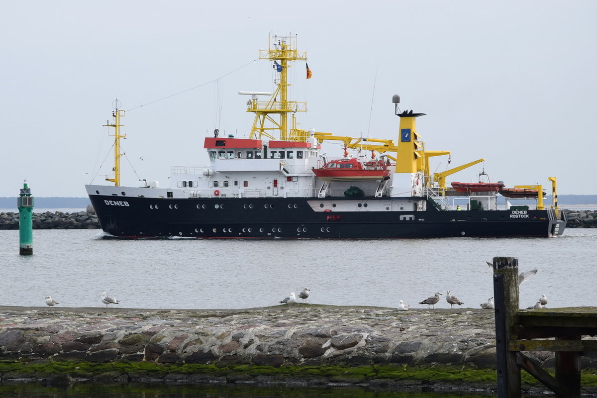 DENEB , Forschungsschiff , IMO 9079470 ,Baujahr 1994 , 52 x 10m , 29.03.2016 Rostock-Warnemünde