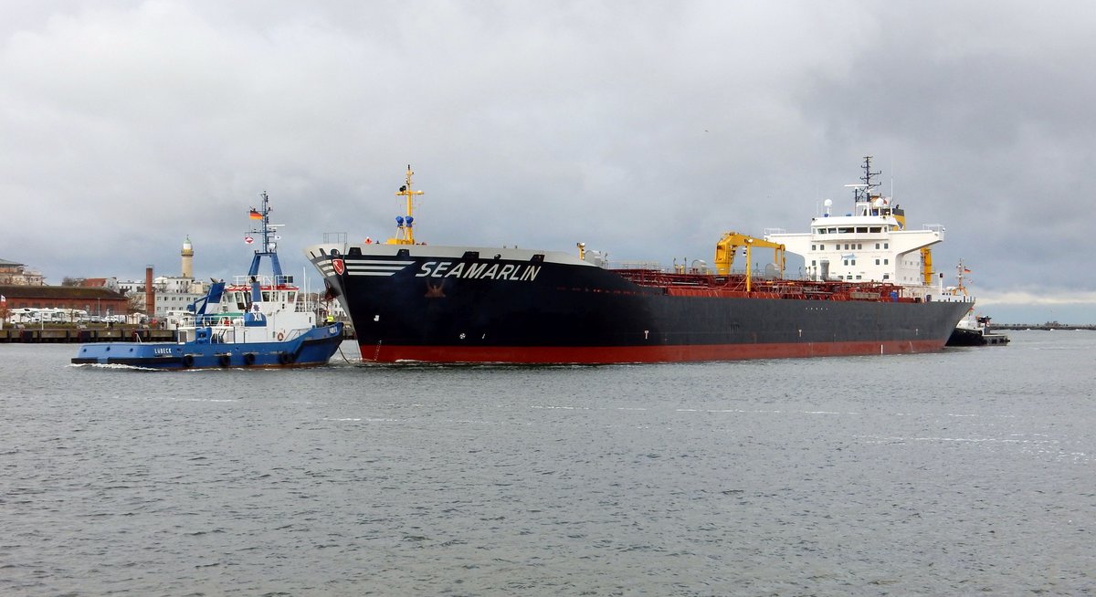 Der 188m lange Chemikalientanker SEAMARLIN am 11.11.17 in Rostock