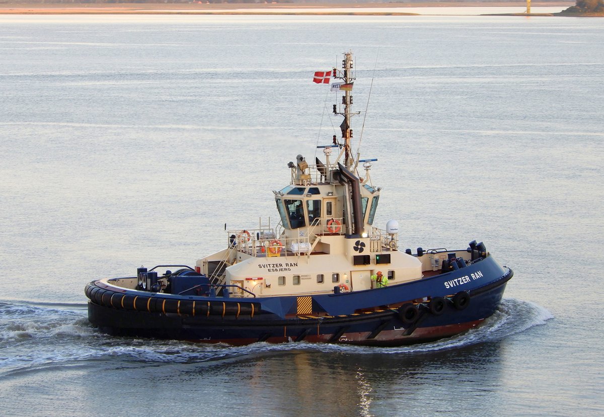 Der 24m lange Schlepper SVITZER RAN am 22.06.19 in Bremerhaven